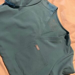 Figs hydro green Scrub Top